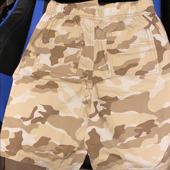 Camouflage Crazy 8 size 7 shorts - Picture 3 of 4